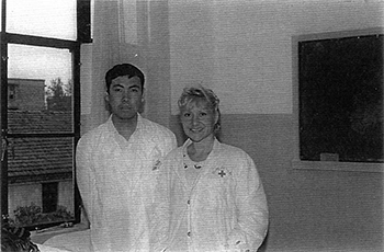 Catherine Bousquet en Chine lors de l'obtention de ses diplômes Catherine Bousquet en Chine lors de l'obtention de ses diplômes