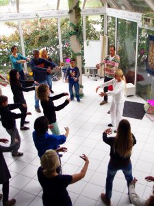 Cours de Qi Gong des Six Sons à Terre d'Asie avec Catherine-Isaure Bousquet