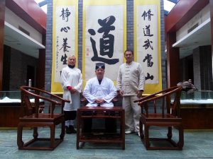 Maître Chen Li Sheng et un de ses disciple avec Catherine-Isaure Bousquet