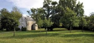 La chapelle d'Heugas dans Les Landes